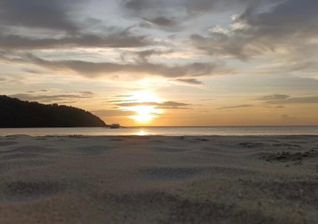 爱妮岛Baybayon Sunset住宿加早餐旅馆 外观 照片